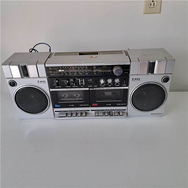 Box radio and cassette player