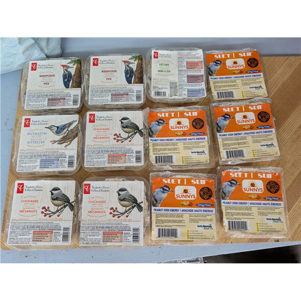 (12) Variety of bird food for feeders