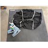 Image 1 : Brand New Hockey Bag w/Woman's Size 8 Skates (All Good Condition)