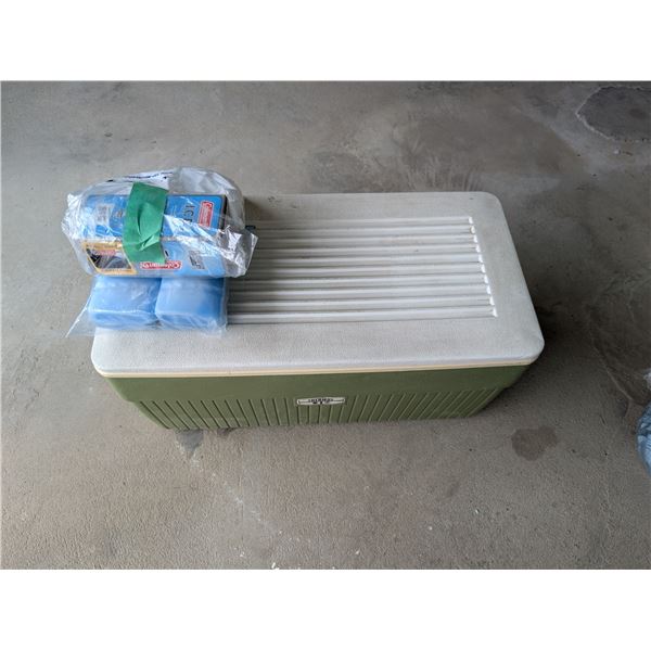 Thermos Brand Cooler with ice pack and etc.