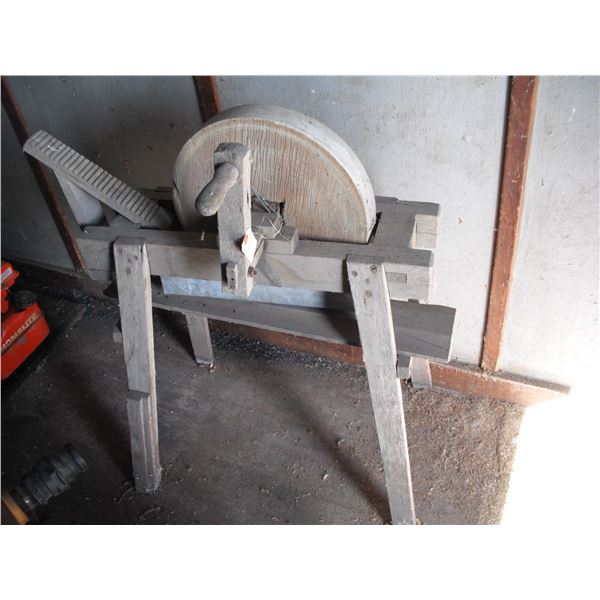 whetstone/grindstone with stand, very good condition, 13" wheel