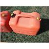 Image 3 : 2x 5 gallon gas cans