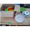 Image 1 : box of enamelware,plasti kitchwares, etc.