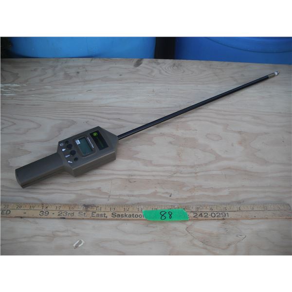 John Deere hay moisture tester