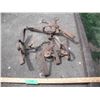 Image 1 : 4 leg hold trap - assorted sizes