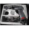 Image 3 : air hammer set and air ratchet