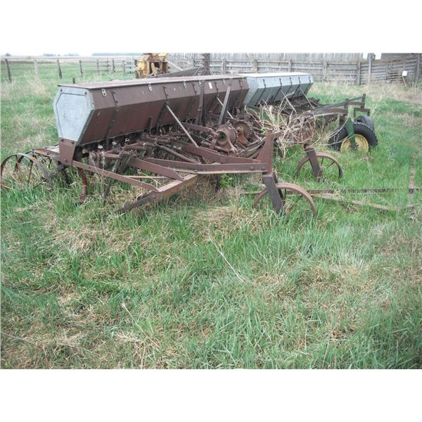 20ft John Deere box drill (Van Brunt)