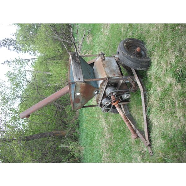 GOMA hammer mill PTO drive - poor tires, 30"x24" hopper