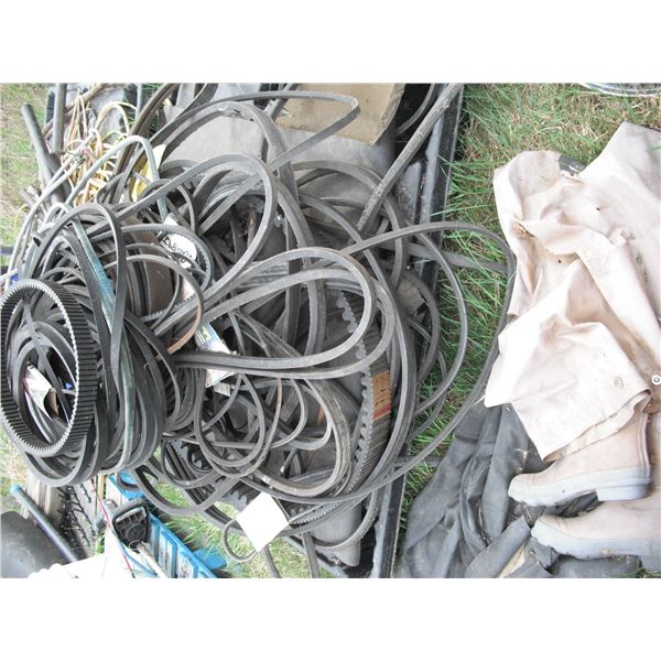 pallet lot - huge lot of belts, various sizes