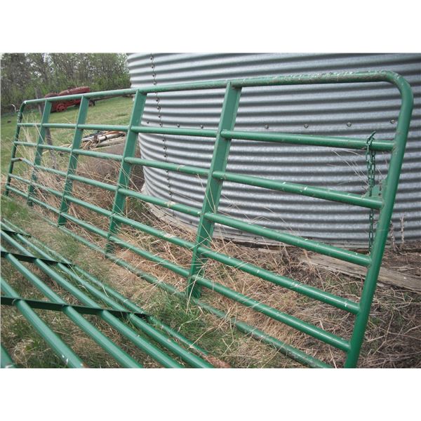 1x corral gate/panel - 16ft x 4ft, with mounting hardware