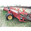 Image 5 : 1981 Versatile #10 24ft pull type swather SER:017358