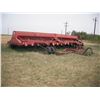 Image 2 : International Harvester (IH) 28ft 7200 hoe press drill SER:0390183C002499