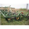 Image 6 : 41ft John Deere E1600 cultivator with Morris tine harrows and hose attachment for luquid fertilizer 