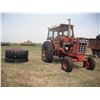 Image 2 : International Harvester 1066 tractor with duals SER:2610178U060603