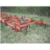 Image 3 : 27ft Case cultivator with harrows - as-is