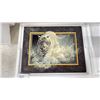 Image 2 : VANASHING TREASURE WHITE LIGHTNING (WHITE TIGER) COLLECTOR PLATE & FRAME VIA BRADFORD EXCHANGE