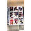 Image 4 : COMPLETE SET IN BINDER SLEEVES 1994-95 TOPPS PREMIER HOCKEY (550 CARDS)