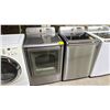 Image 1 : SAMSUNG AQUAJET VRT GREY TOP ENTRY CLOTHES WASHER & SAMSUNG STEAM MOISTURE SENSOR GREY FRONT