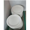 Image 2 : LOT DE 40 ASSIETTES RONDE 6.5"d.
