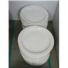 Image 2 : LOT DE 40 ASSIETTES RONDE 6.5"d.