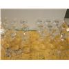 Image 2 : LOT DE 18 COUPES À EAU