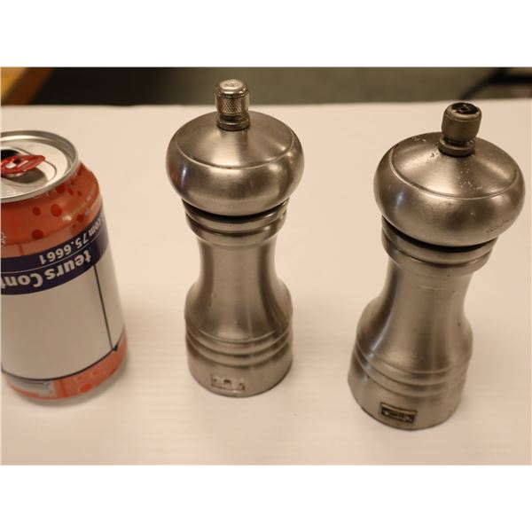 LOT DE 12pcs  SALIÈRES ET POIVRIÈRES