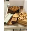 Image 2 : LOT D'ARTICLES EN BOIS ASST