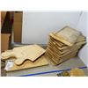 Image 2 : LOT DE 20 PLATEAUX EN BOIS ASST
