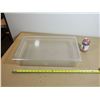 Image 1 : CONTENANT EN PLASTIQUE A/COUVERCLE 13"x21"x4"