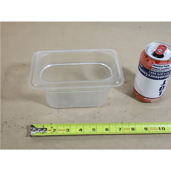 CONTENANT EN PLASTIQUE 7"x4"x4"