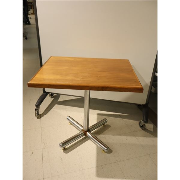 TABLE BISTRO 30"x24"x29"