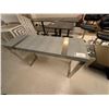 Image 1 : TABLE 47"x15"x32"