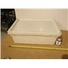 Image 1 : BAC PLASTIQUE AVEC COUVERCLE 22"x18"x9"