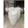 Image 2 : LOT DE 28 SEAUX EN PLASTIQUES SANS COUVERCLES