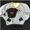Image 1 : VINTAGE VANCOUVER CANUCKS SWEATER AND HAT