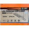 Image 2 : LED Parking Lot Light 300W 2-Pack with IP65 Photocell Dusk to Dawn
