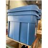 Image 3 : Rubbermaid Roughneck 50 Gallon Storage Bin in Blue With Built to Last Design