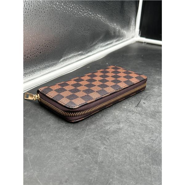 Brown Checkered Zipper Wallet With Multiple Compartments