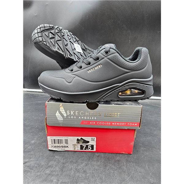 Skechers WomenÕs Shoes Size 7.5 with Air-Cooled Memory Foam