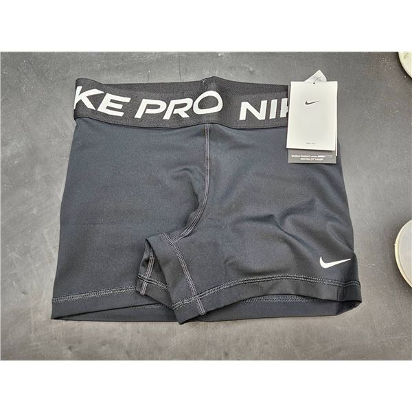 Nike Pro WomenÕs 3 Inch Training Shorts, Size SÊ