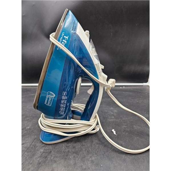T-fal Ultraglide Pro Steam Iron Ð Model Identified with High Precision Feature