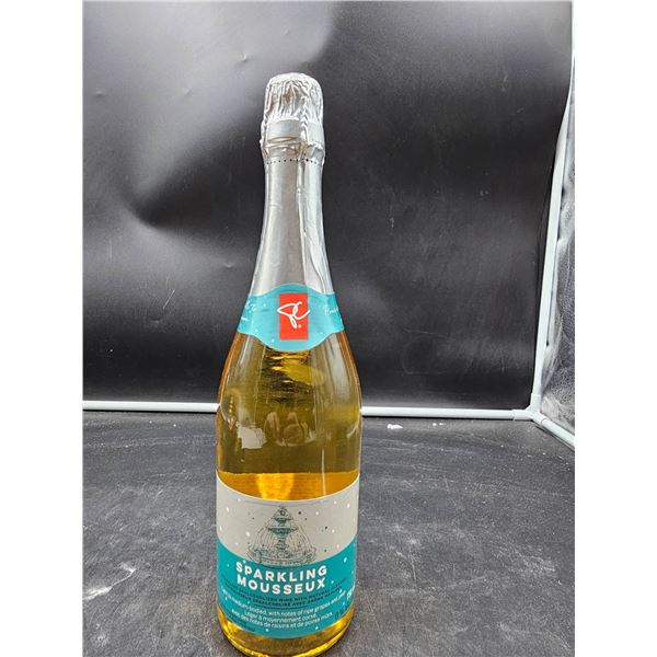 750 mL Bottle of Sparkling Dealcoholized Wine With Natural Flavoring
