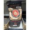 Image 1 : Maple Leaf Hardwood Lump Charcoal Made in Canada 3.046 kg