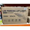 Image 2 : LED Parking Lot Light 200W Photocell Dusk To Dawn 3-Pack