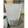 Image 2 : GE Top-Freezer Refrigerator in White