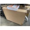 Image 1 : CASE OF HYDERON ADHESIVE SKID PROTECTORS