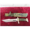 Image 2 : 4 Hunting/Skinning Knives (3) with Scabbard, Longest Measures 
