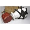 Image 5 : #154 WW2 1942 CANADIAN ARMY GAS MASK IN BAG W/