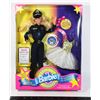 Image 1 : #958 POLICE OFFICER BARBIE CAREER COLLECTION 1993