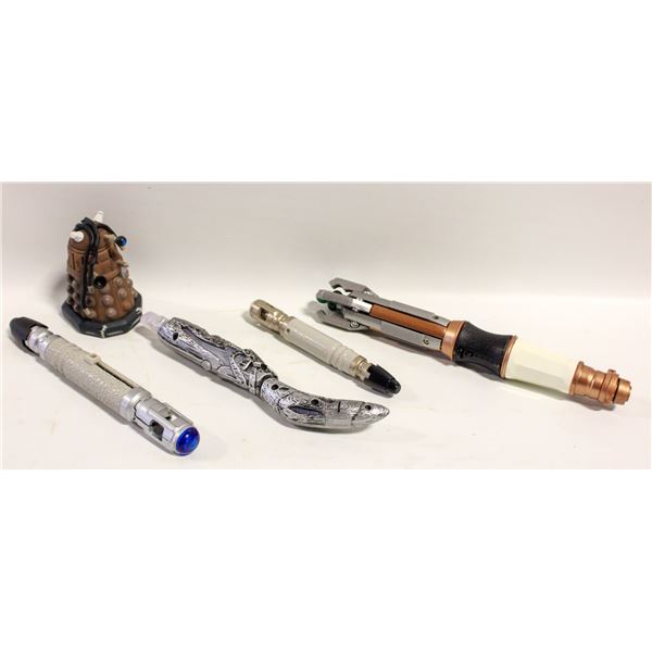 4 DOCTOR WHO WORKING WANDS & DALEK